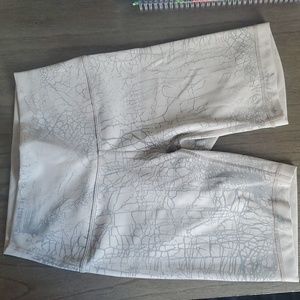 Lululemon Wunder Train High Rise Short Women's Size 4